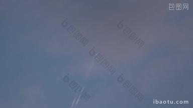 在高空云端飞行的飞机实拍4k